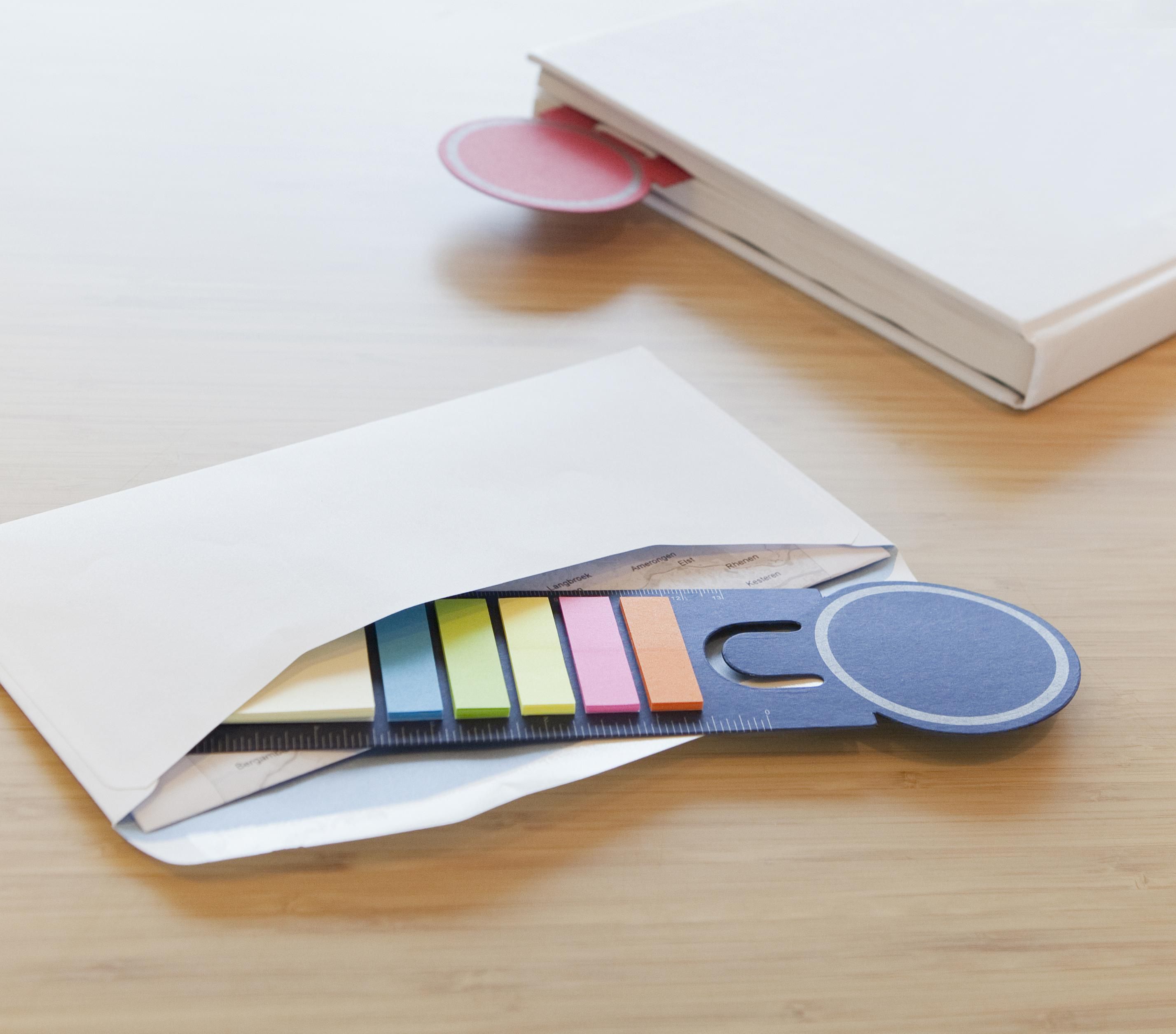 Kartonnen memoblaadjes houder Natalia thumbnail