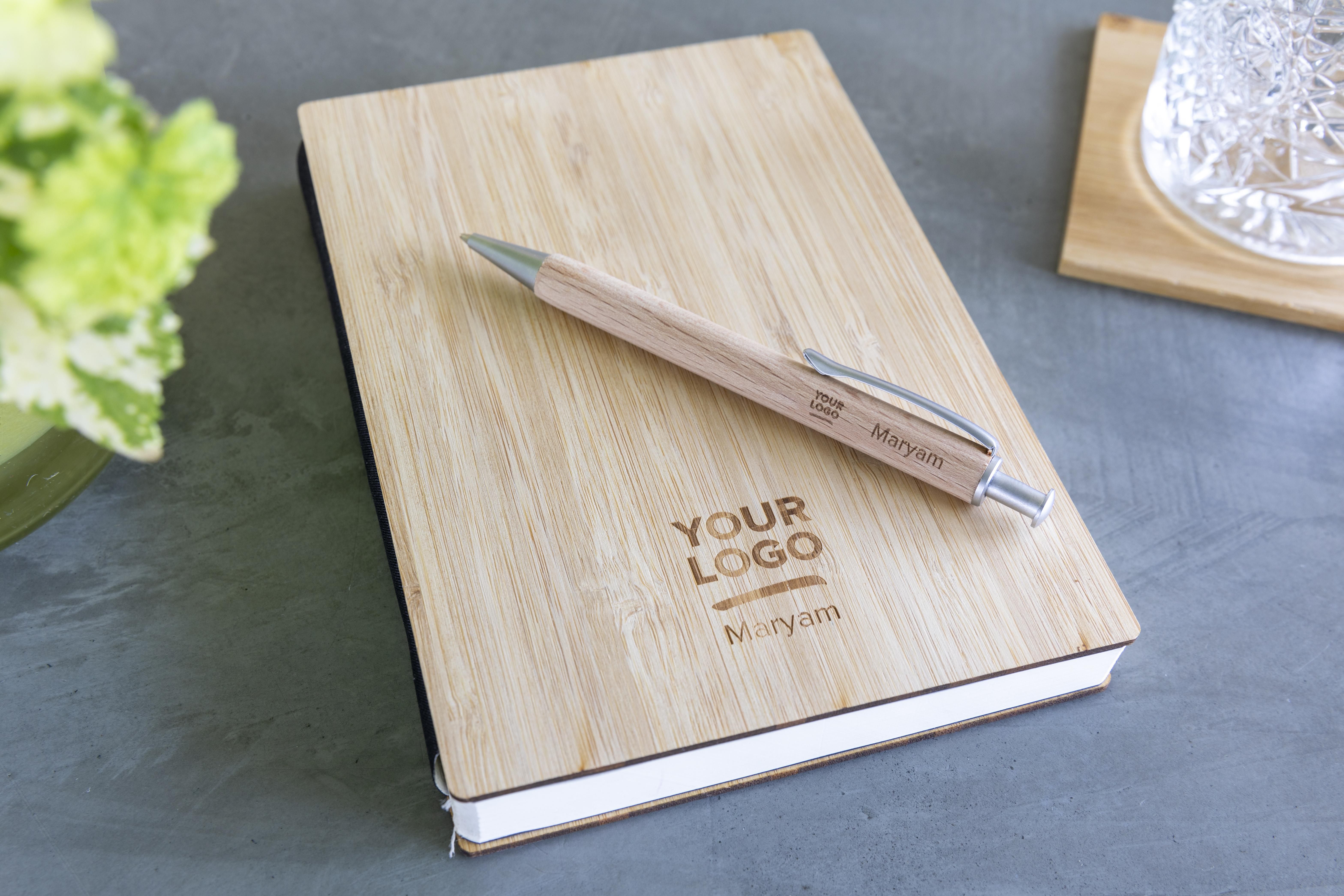 Bamboe cover notitieboek met pen Jo thumbnail