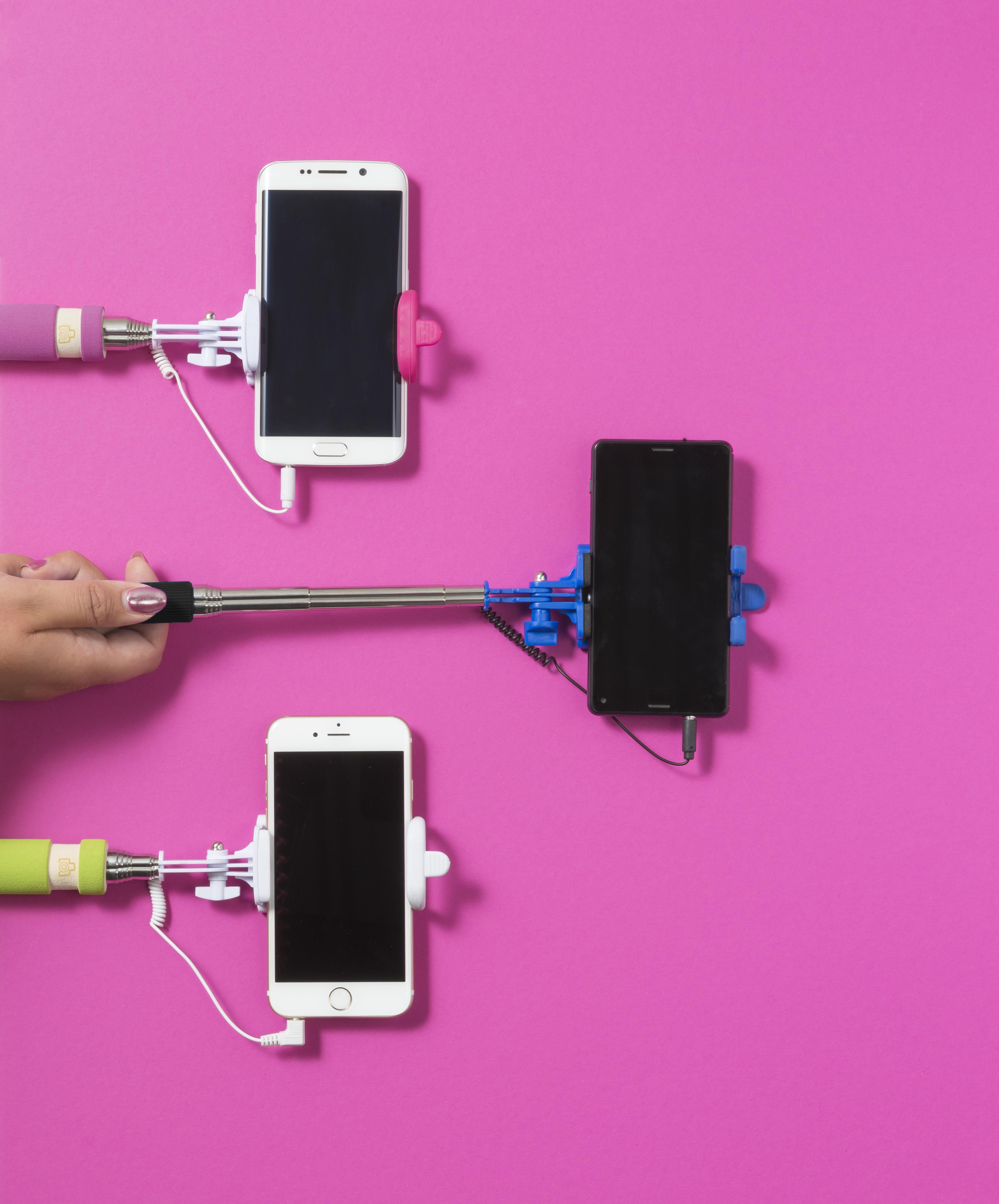 ABS selfie stick Amy thumbnail